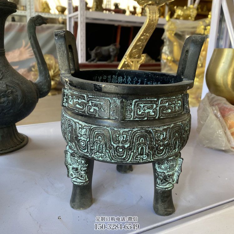 供奉圆鼎香炉雕塑 供奉圆鼎香炉雕塑