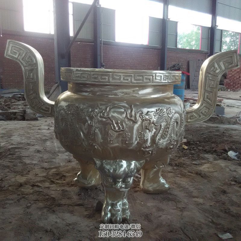 铸铜三足炉雕塑制作 铸铜三足炉雕塑制作
