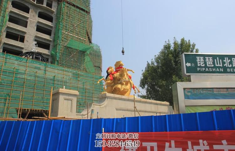 承接八马奔腾雕塑,动物景观美陈摆件 承接八马奔腾雕塑,动物景观美陈摆件