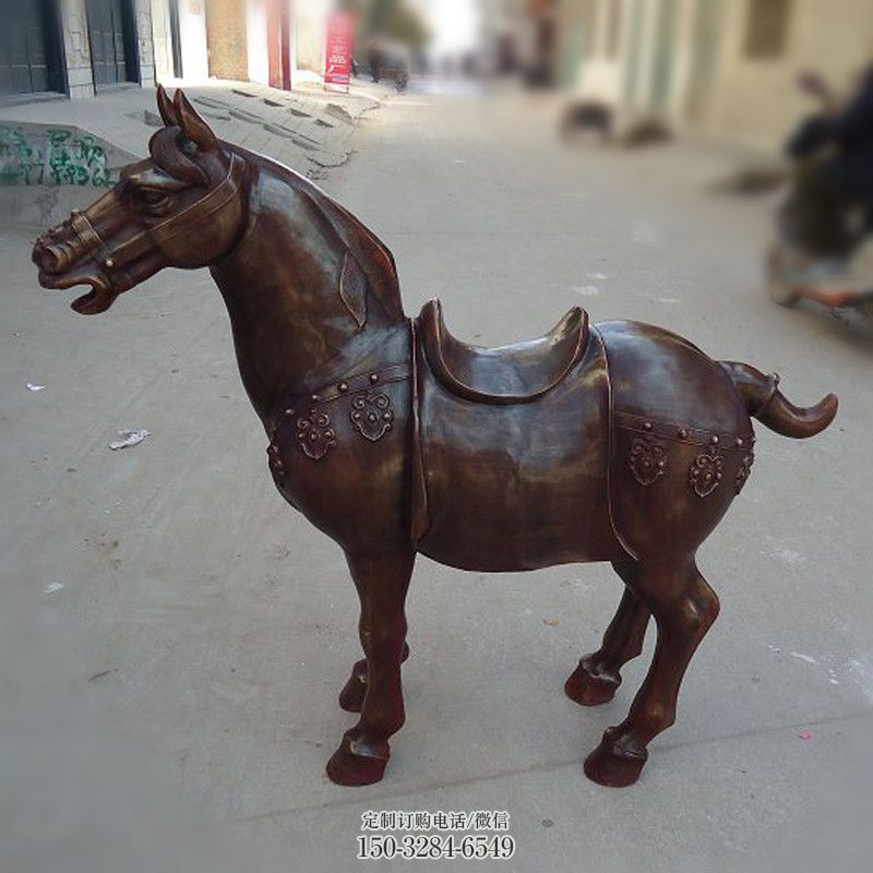 门口马踏飞燕雕塑 售楼处仿真雕塑 彩绘小品 门口马踏飞燕雕塑 售楼处仿真雕塑 彩绘小品