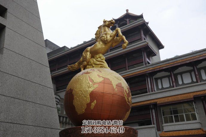 店门口马踏飞燕雕塑 创意景观雕塑 仿真摆件 店门口马踏飞燕雕塑 创意景观雕塑 仿真摆件