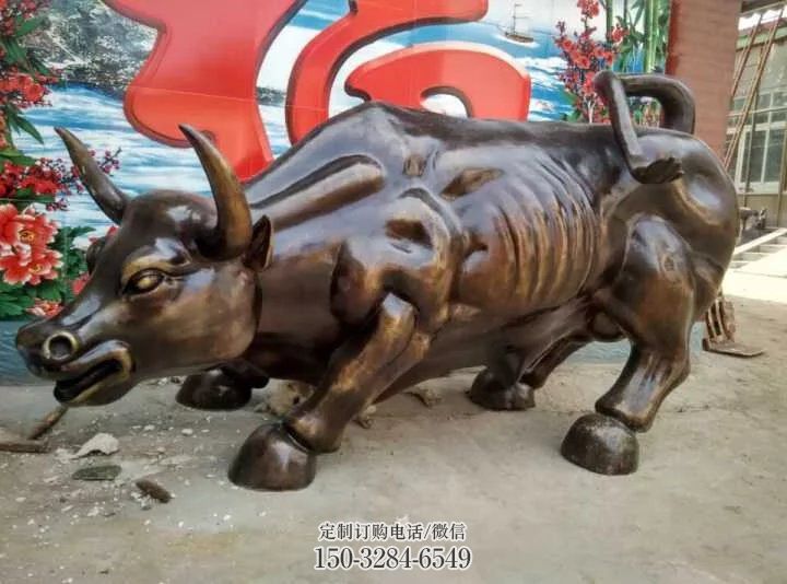 创意开荒牛雕塑 步行街店门口雕塑 动物小品 创意开荒牛雕塑 步行街店门口雕塑 动物小品