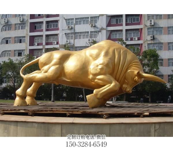 风景区开荒牛雕塑 售楼处广场雕塑 仿古摆件 风景区开荒牛雕塑 售楼处广场雕塑 仿古摆件