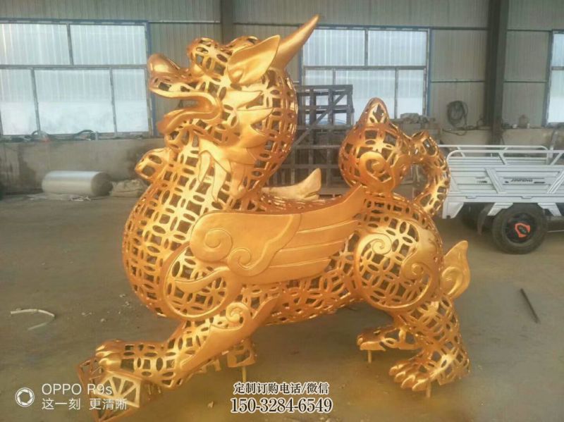 售楼部貔貅雕塑，喷砂发光雕塑，彩绘题材